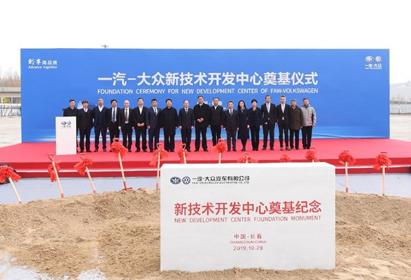 丽文正经话，旗米拉—重塑传统与创新的桥梁丽文正经话旗米拉论坛