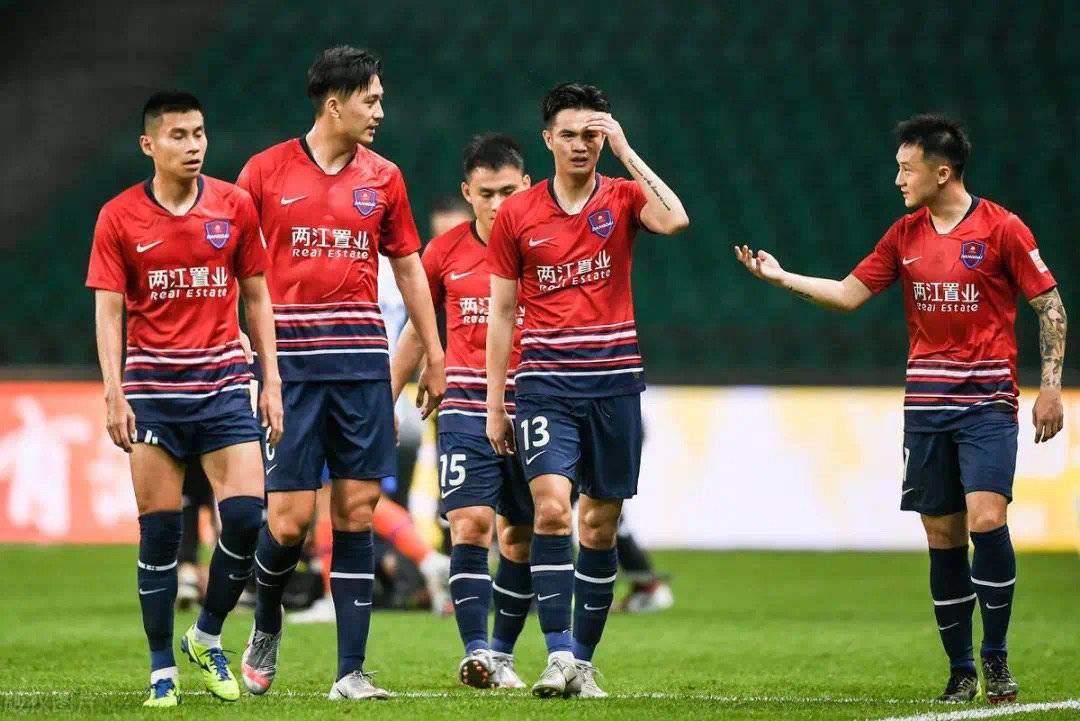 2019年一码到底，揭秘数字时代的精准预测与未来趋势2021一码一肖100准确,中超名裁"情绪哨"频酿错争议裁