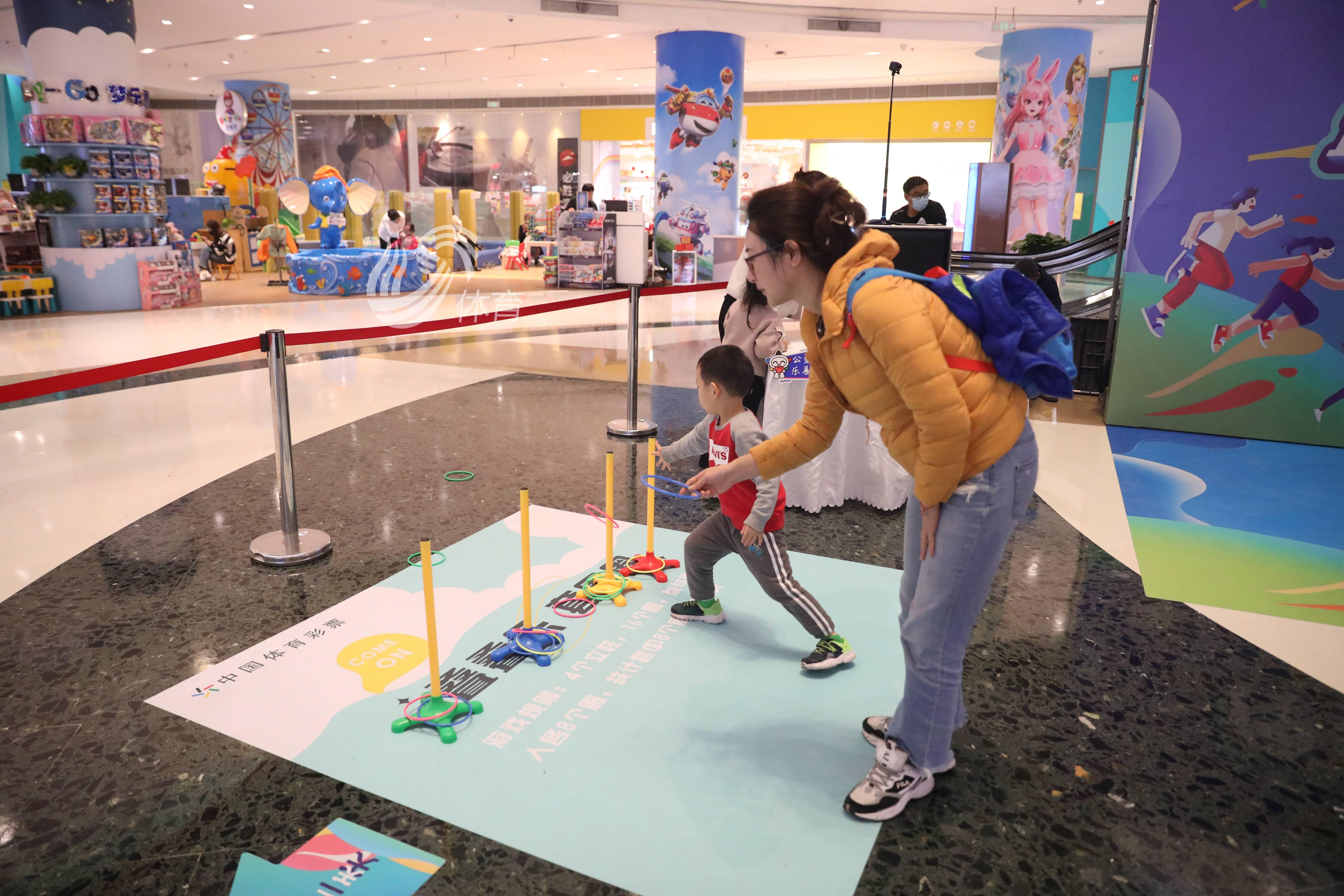天空彩票，与你同行，共享免费资料大全的奇妙之旅天空彩票与你同行资料看一下